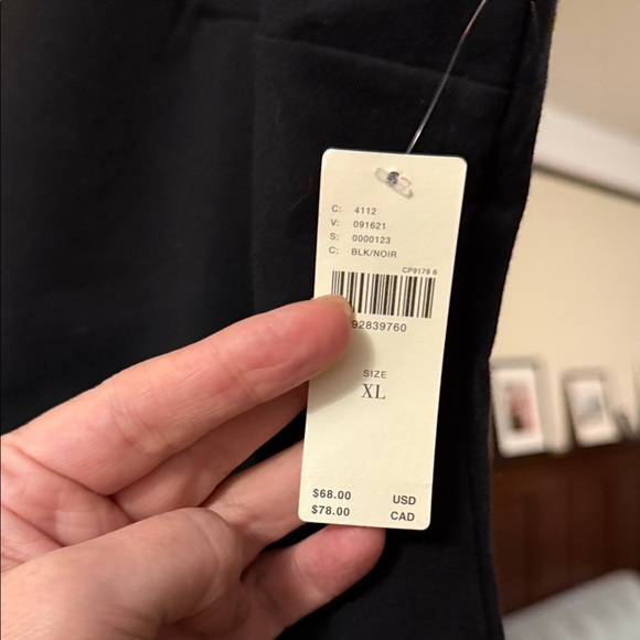 Anthropologie - never worn - sleeveless - side slit - tailored Black Top - Picture 5 of 12